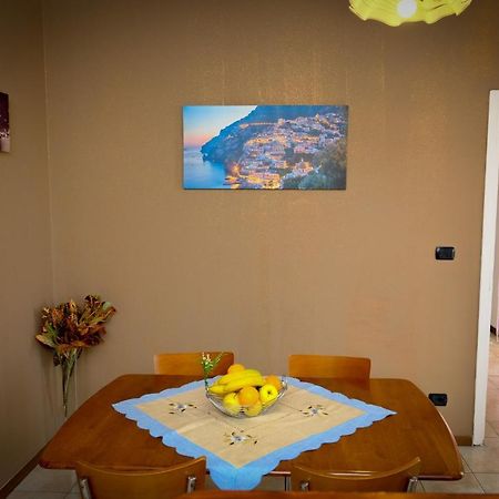 Appartamento Con Tre Camere - Zona Centrale 알레산드리아 외부 사진